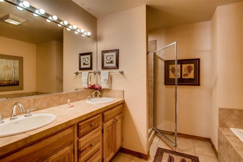 Breckenridge 2 Bedroom Condo at Main St. Station walk to Gondola - image 13