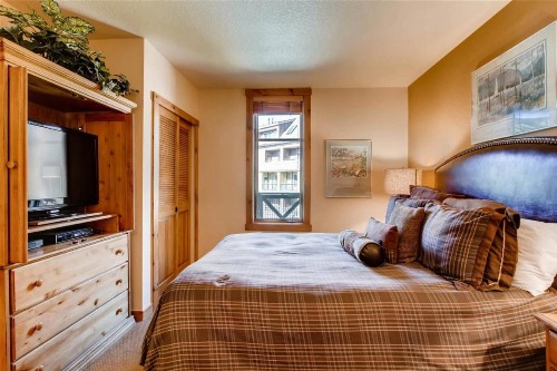 Breckenridge 2 Bedroom Condo at Main St. Station walk to Gondola - image 16
