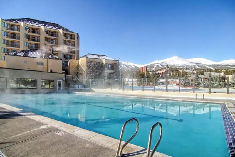 Breckenridge 2 Bedroom Condo at Main St. Station walk to Gondola - image 3