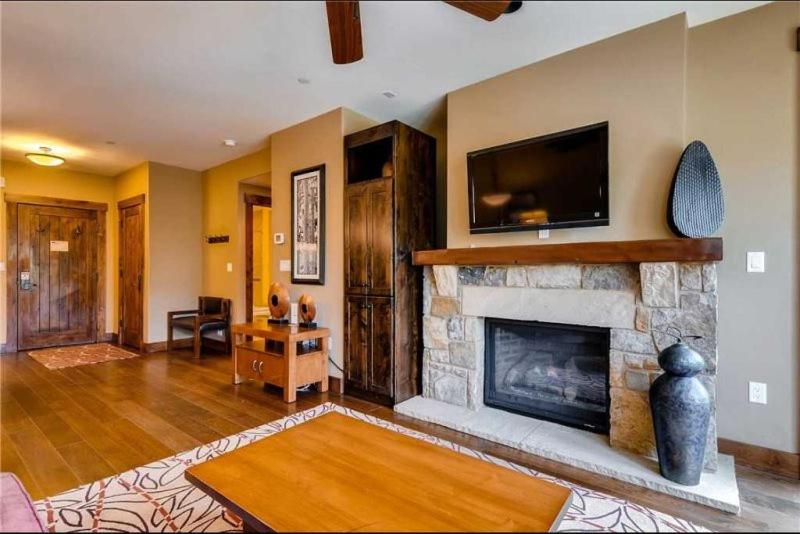 Breckenridge 2 Bedroom Condo at Water House near Main Street walk to lift - image 4