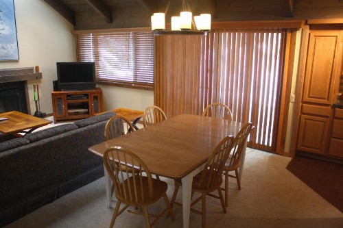 Mill Run #12 - 4 bedroom / 3 bath - Beautiful Remodel - Shuttle to Town - image 3