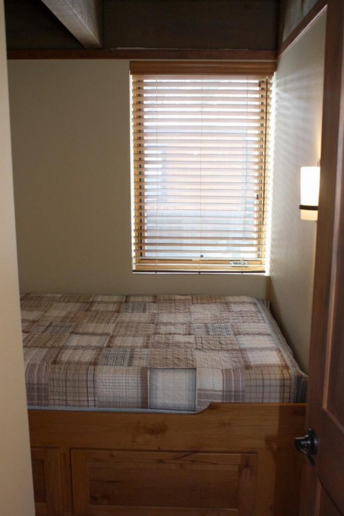 Mill Run #12 - 4 bedroom / 3 bath - Beautiful Remodel - Shuttle to Town - image 7