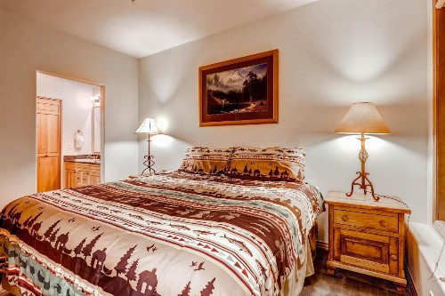 Corral at Breckenridge #103E - Private Hot Tub - Close to Town - image 12