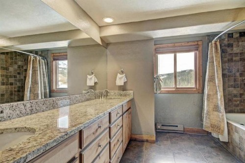 Breckenridge Village 3 Bedroom Luxury Condo Walk to Lifts & Historic Downtown - image 8