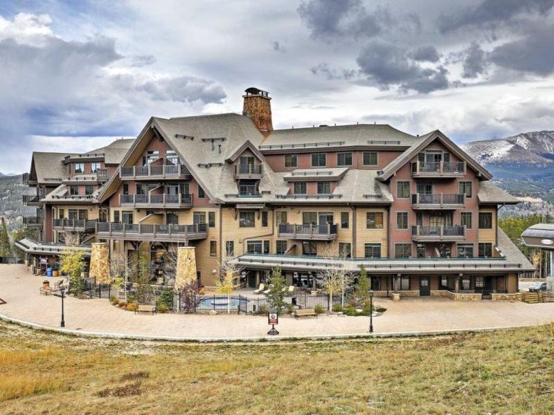 Breckenridge Crystal Peak Lodge 3 Bedroom Condo 5-Star Ski-in Ski-out Location! - main image