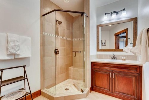 Breckenridge Crystal Peak Lodge 3 Bedroom Condo 5-Star Ski-in Ski-out Location! - image 21
