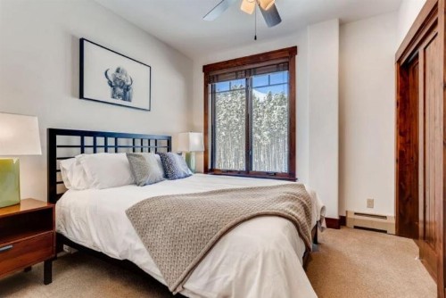 Breckenridge Crystal Peak Lodge 3 Bedroom Condo 5-Star Ski-in Ski-out Location! - image 4