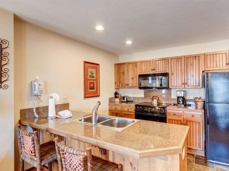 Breckenridge Mountain Thunder Lodge 1 Bedroom Luxury Condo Excellent Location! - image 6