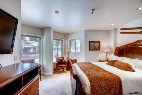 Breckenridge Village Condos 4 Bedroom Next To Ski Lifts and Downtown - image 29