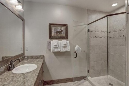Breckenridge Crystal Peak Lodge 4 Bedroom Luxury Condo Ski-In Ski-Out Access - image 5