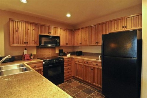 Breckenridge Mountain Thunder Lodge 3 Bedroom Luxury Condo. Ski-In Access. - image 11