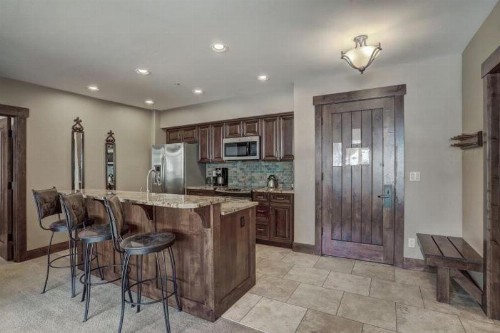 Breckenridge Crystal Peak Lodge 2 Bedroom Luxury Condo On-Site Check-In & Concierge - image 2