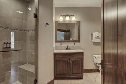 Breckenridge Crystal Peak Lodge 2 Bedroom Luxury Condo On-Site Check-In & Concierge - image 22