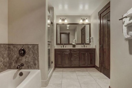 Breckenridge Crystal Peak Lodge 2 Bedroom Luxury Condo On-Site Check-In & Concierge - image 23