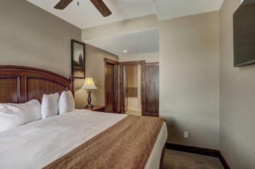 Breckenridge Crystal Peak Lodge 2 Bedroom Luxury Condo On-Site Check-In & Concierge - image 24