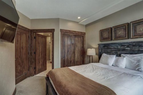 Breckenridge Crystal Peak Lodge 2 Bedroom Luxury Condo On-Site Check-In & Concierge - image 5