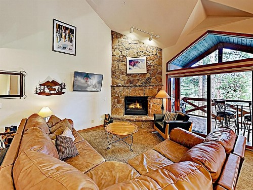 New Listing! Refined Condo W/ Hot Tub – Near Lifts Condo
