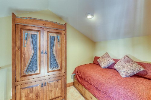 70 Oak Lane - image 6