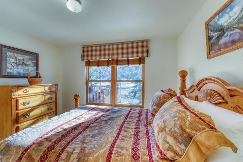 70 Oak Lane - image 9