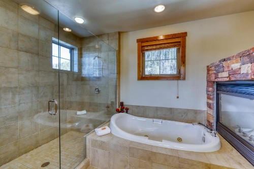 Vista Point Home - image 8