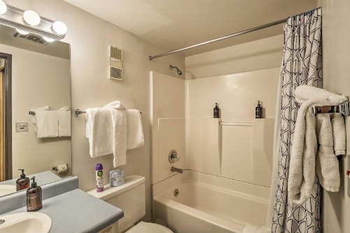 Breckenridge Condo in The Village Ski-In and Ski-Out! - image 12