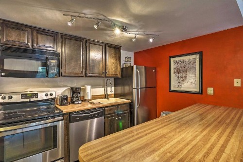 Breckenridge Condo in The Village Ski-In and Ski-Out! - image 7