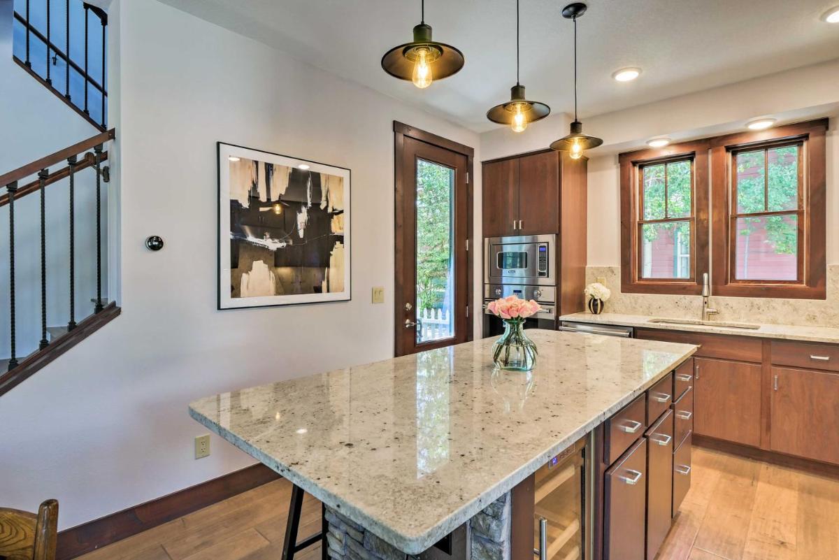 Stunning Breckenridge Home with Hot Tub Explore DT! - image 3