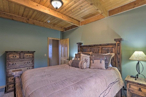 Rustic Breckenridge Escape with Hot Tub and MTN Views! - image 10