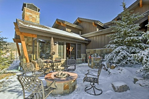 Mountainside Home with Hot Tub Steps to Ski Shuttle! - image 1