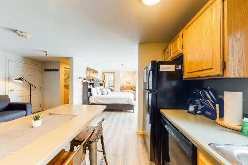 O'clock Road Condos - image 6