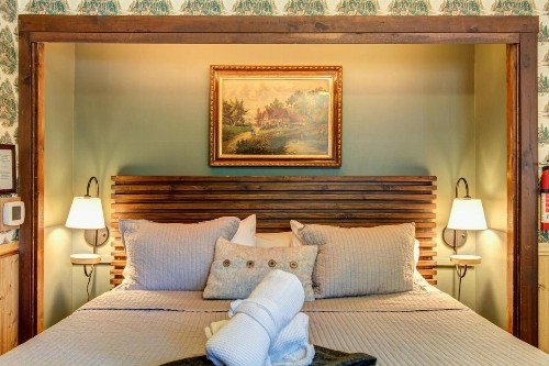 Fireside Inn - image 20