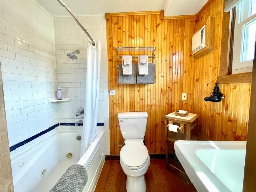 Fireside Inn - image 38