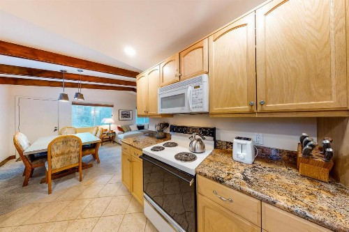 Breckenridge Hideaway - image 10
