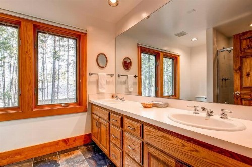 Pine Station House 5 BR Loft with Hot Tub and Views - image 8