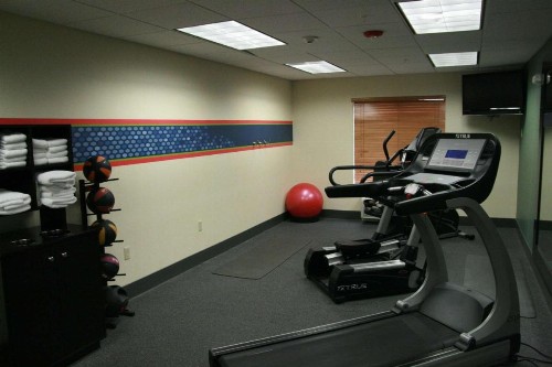 Hampton Inn Brentwood - image 19