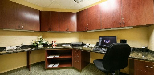 Hampton Inn Brentwood - image 2