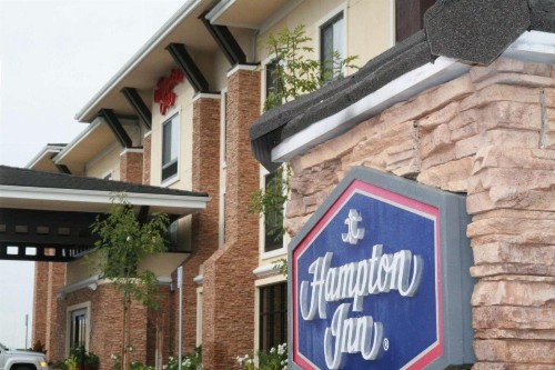 Hampton Inn Brentwood - image 25