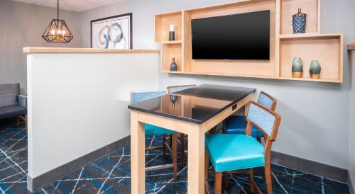 Holiday Inn Express & Suites Brevard - City Center - image 15