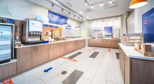 Holiday Inn Express & Suites Brevard - City Center - image 2