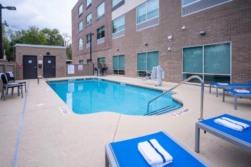 Holiday Inn Express & Suites Brevard - City Center - image 5
