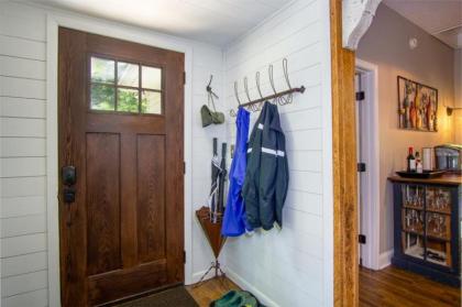 The White Cottage - image 12