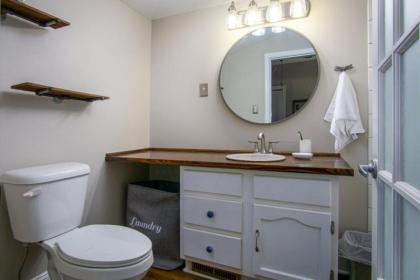 The White Cottage - image 14