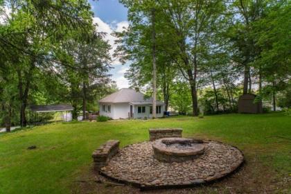 The White Cottage - image 3