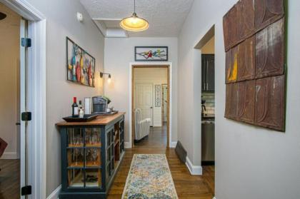 The White Cottage - image 5