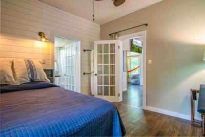 The White Cottage - image 6