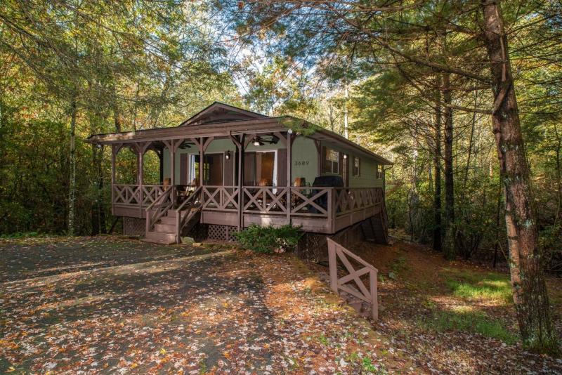 Shady Creek Cabin - image 4