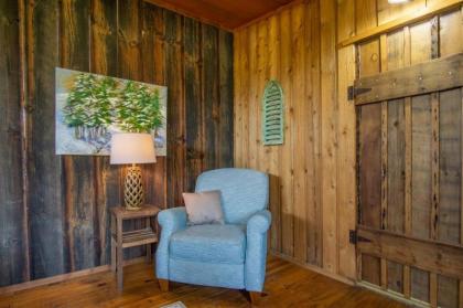 Meadow Cabin - image 12
