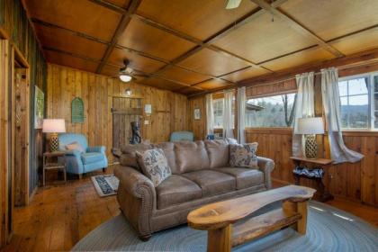 Meadow Cabin - image 2