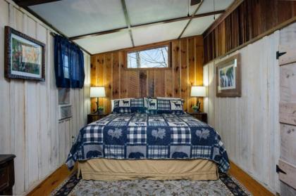 Meadow Cabin - image 6