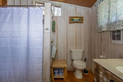 Meadow Cabin - image 7